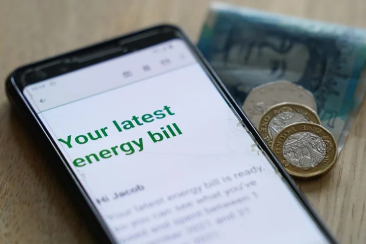 More than half of households in energy credit at end of winter – poll
