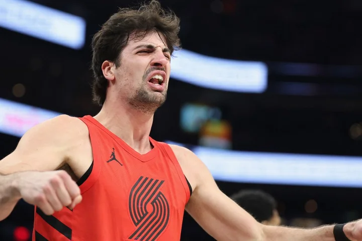 Avdija scores 41 as Trail Blazers upset Suns in NBA West play-in