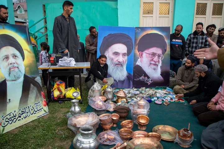 Why many Kashmiris are donating gold, breaking piggy banks for Iran