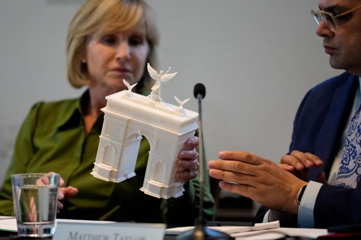 US panel approves Trump’s design for massive arch in Washington, DC