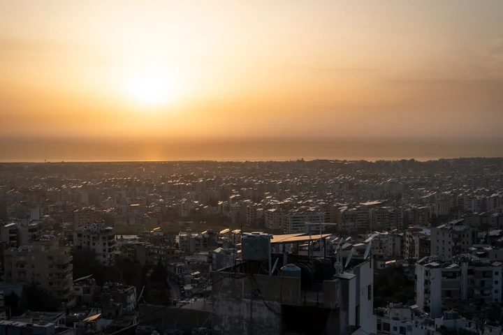 Displaced Lebanese wary as ceasefire between Israel and Hezbollah begins