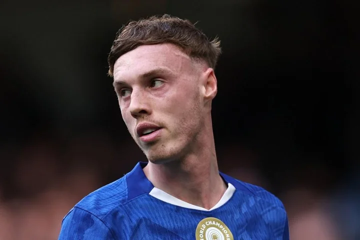 Cole Palmer sends message to Chelsea over Manchester United transfer link