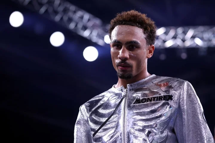 Fight time, undercard, prediction, ring walks, how to watch, odds tonight