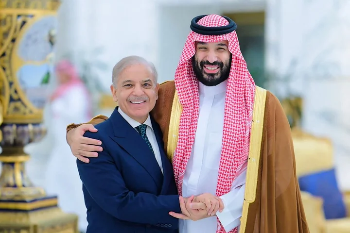 Pakistan PM, army chief wrap up key trips in push for more US-Iran talks