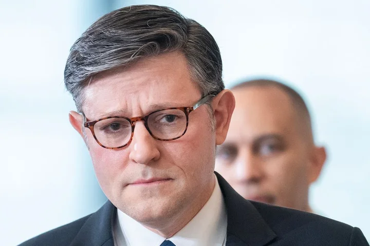 Republican Mutiny Sinks Trump's Push to Extend Warrantless Surveillance