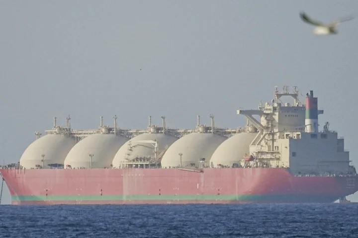 Final deal still far off as Hormuz Strait shut