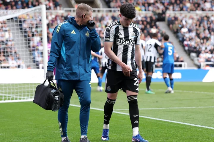 Newcastle dealt double injury worry as Eddie Howe issues latest on England trio