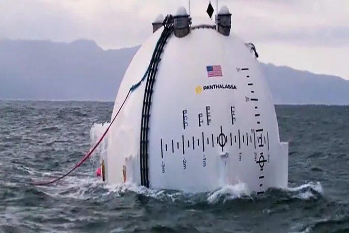 Using the ocean to power data centers