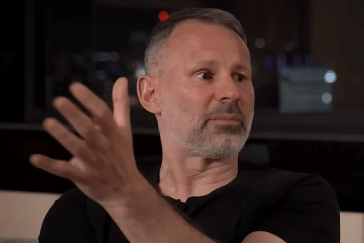 Ryan Giggs tells Michael Carrick to bring £72million star back to Manchester United