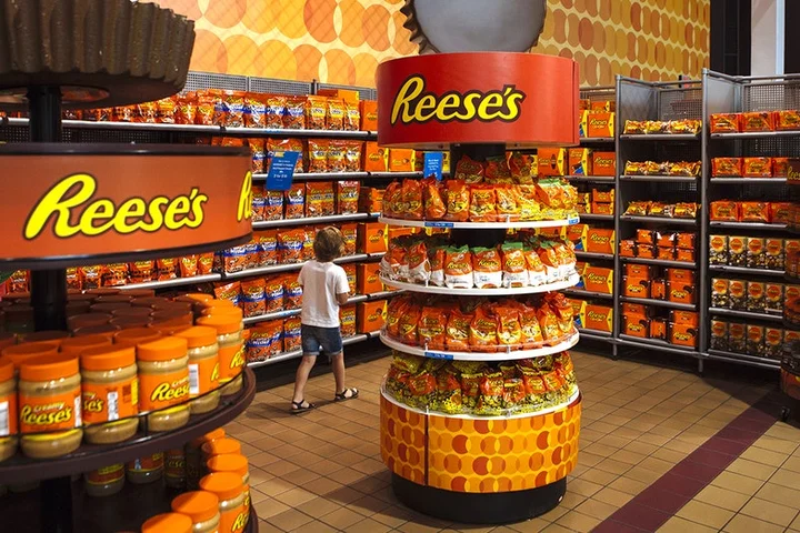 Reese's family member escalates battle with Hershey over chocolate ingredients, blasts 'PR stunt'