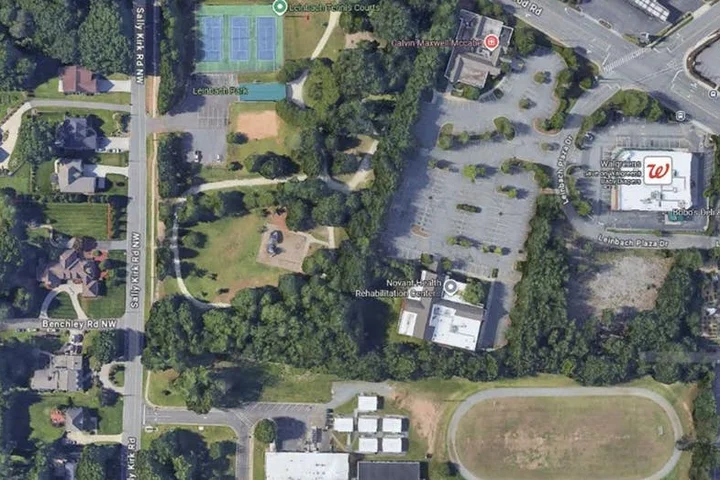 2 killed in North Carolina when 'planned' fight escalates into shooting near middle school