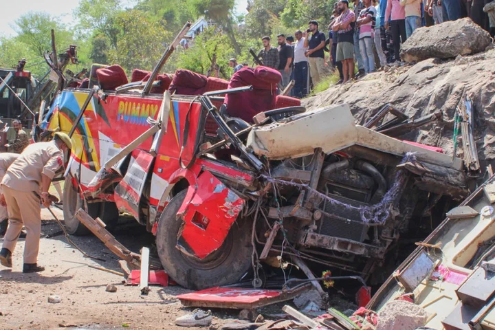 At least 21 killed as bus crashes into Kashmir gorge