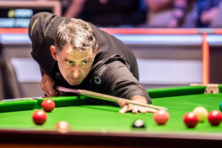 Ronnie O’Sullivan v He Guoqiang LIVE: ‘The Rocket’ begins quest for record eighth World Snooker Championship title