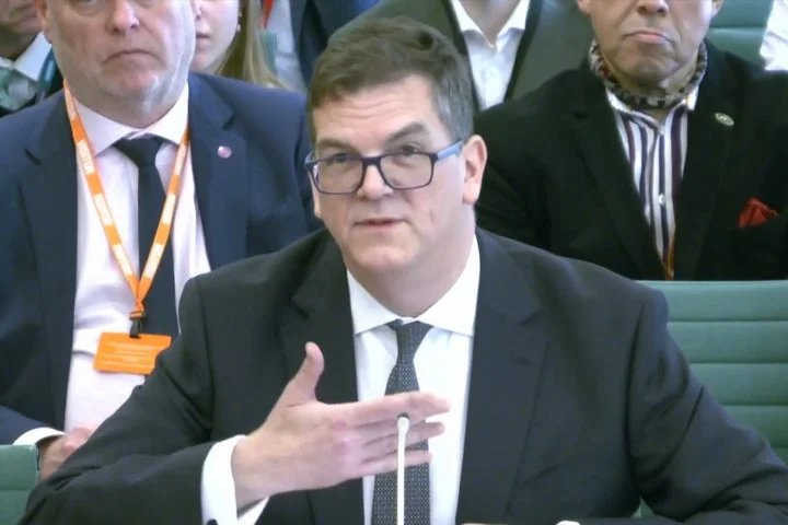Mandelson latest: Olly Robbins suggests PM should have blocked peer’s appointment over Epstein links