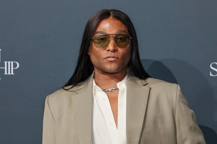 Zendaya’s stylist Law Roach mocked online after sharing public complaint about premium Delta seat