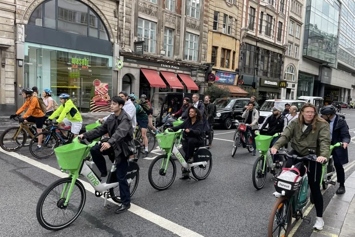Cycle hire in London jumps to 14% as commuters swap to two wheels during Tube strikes