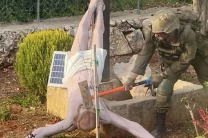 Israeli soldiers jailed after smashing Jesus statue with sledgehammer