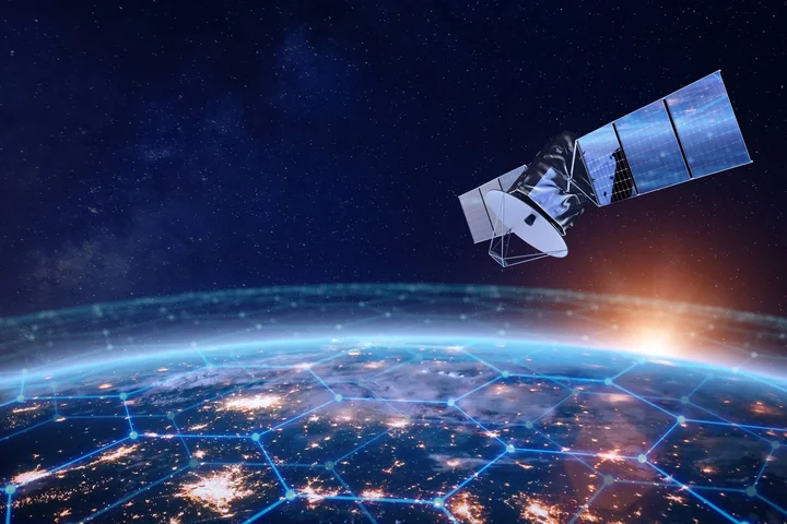 To-satellite use goes into orbit, growing 25% in 8 months