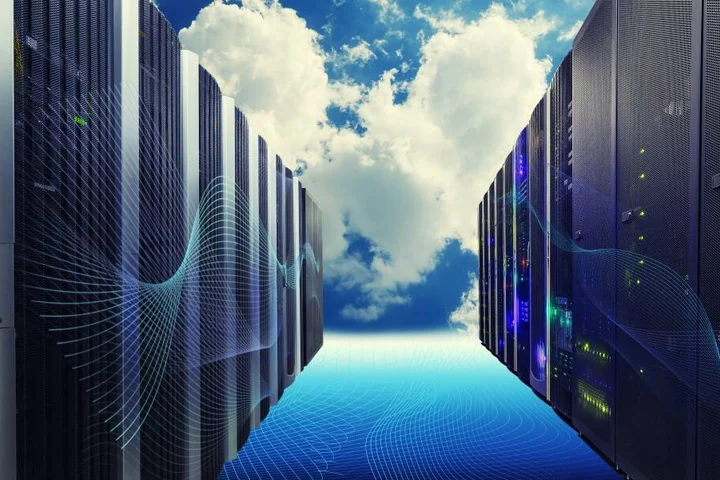 Branded datacenter project fails to make itself great, again