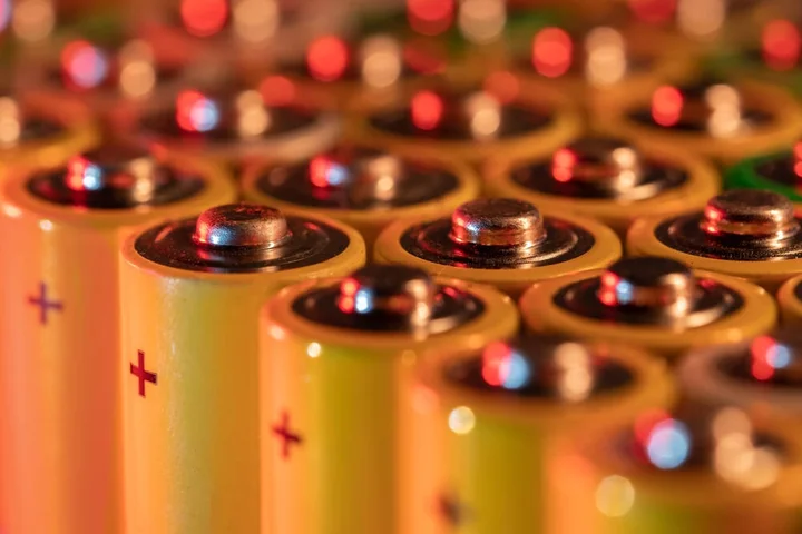 You too can build a nuclear battery from junk you have lying around the house