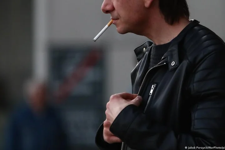 UK moves to ban smoking for everyone born after 2008