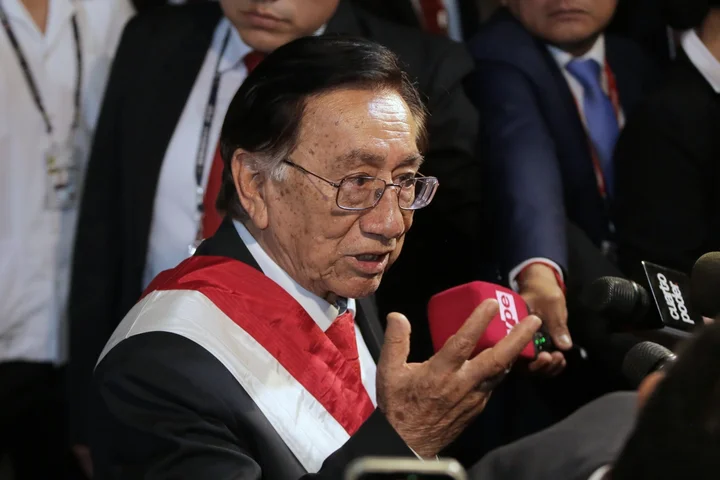 Top ministers quit after Peru’s president postpones F-16 fighter jet deal