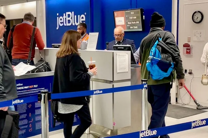 Flight passengers warn new boarding overhaul could trigger more chaos at the gate