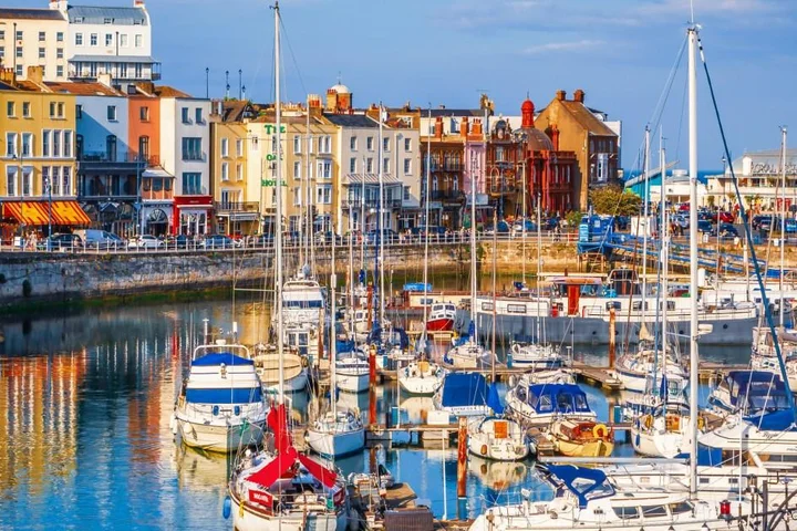 The ‘dazzling’ UK seaside town that’s like being on the Amalfi Coast