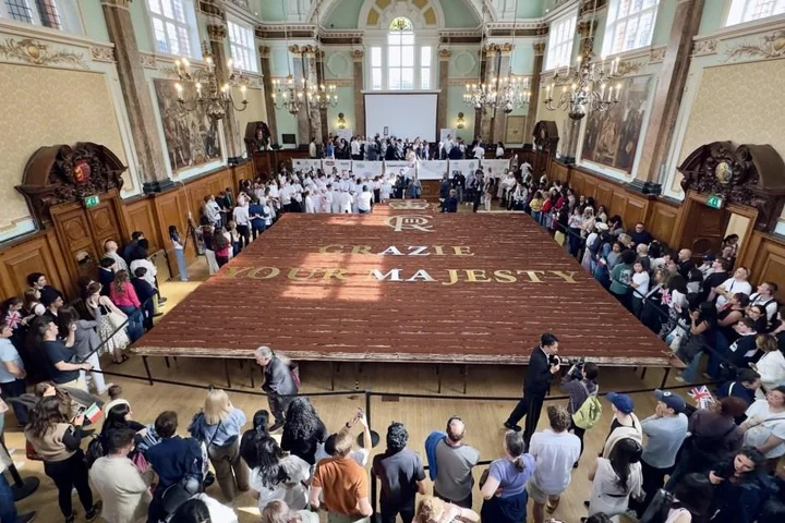 Italian chefs break record for world’s longest tiramisu in London