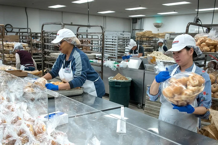 Costco shoppers sound off after downsized bagels fuel pricing controversy