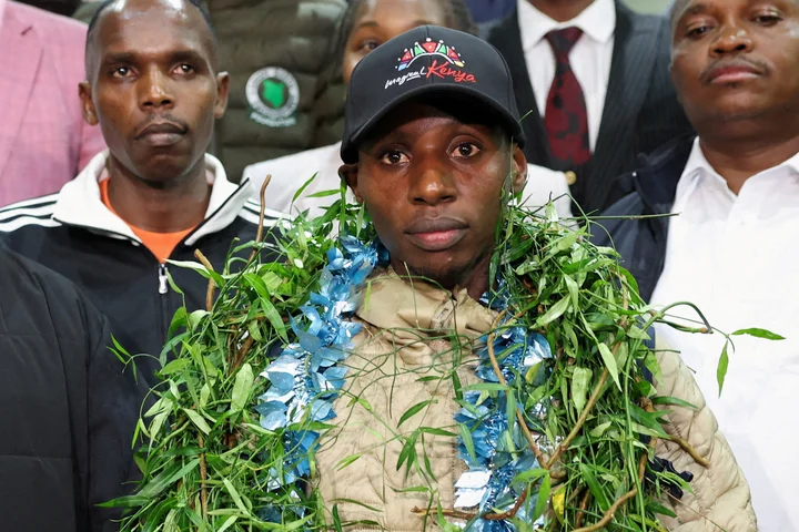 Kenya gives hero’s welcome to marathon record-breaker Sabastian Sawe