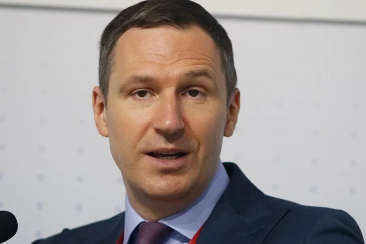 Russian minister ‘dodges Putin’s security service and flees to US’ after sacking