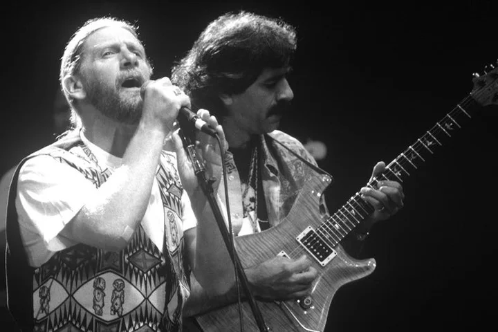 Santana lead vocalist dead at 79