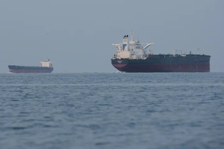 Does Trump hold ‘all the cards’ against Iran in the Strait of Hormuz?