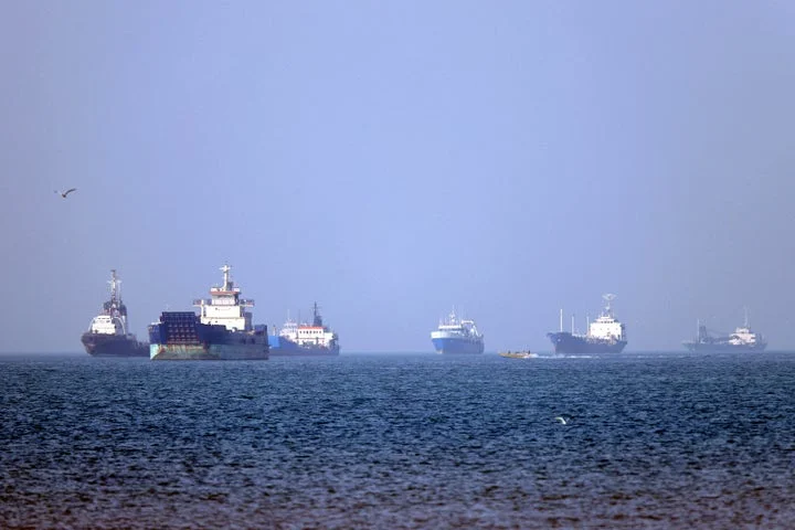 US war latest: Trump says Iran will be ‘blown off the face of the Earth’ if US ships are targeted