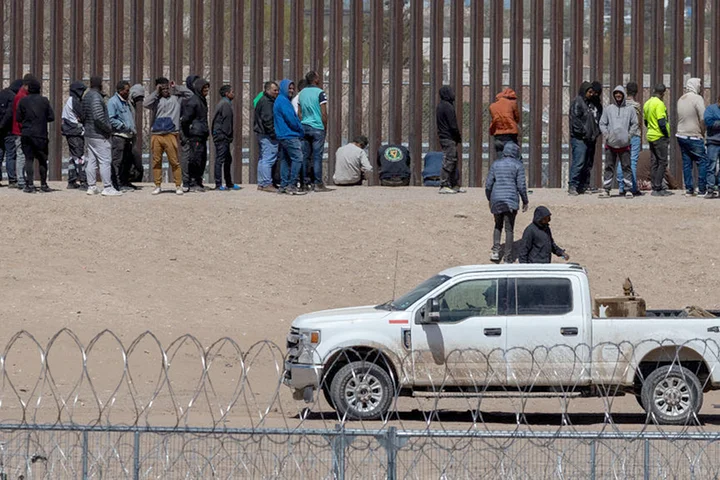 Texas GOP backs resolution saying states have right to repel border ‘invasion’