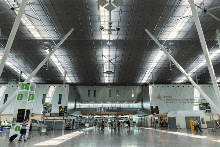 Popular Spanish airport to close until end of May with all flights cancelled