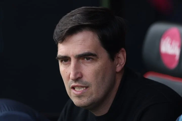 Crystal Palace enter race to appoint Andoni Iraola in blow to Chelsea plan