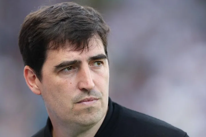Man Utd make Andoni Iraola managerial decision amid Chelsea links
