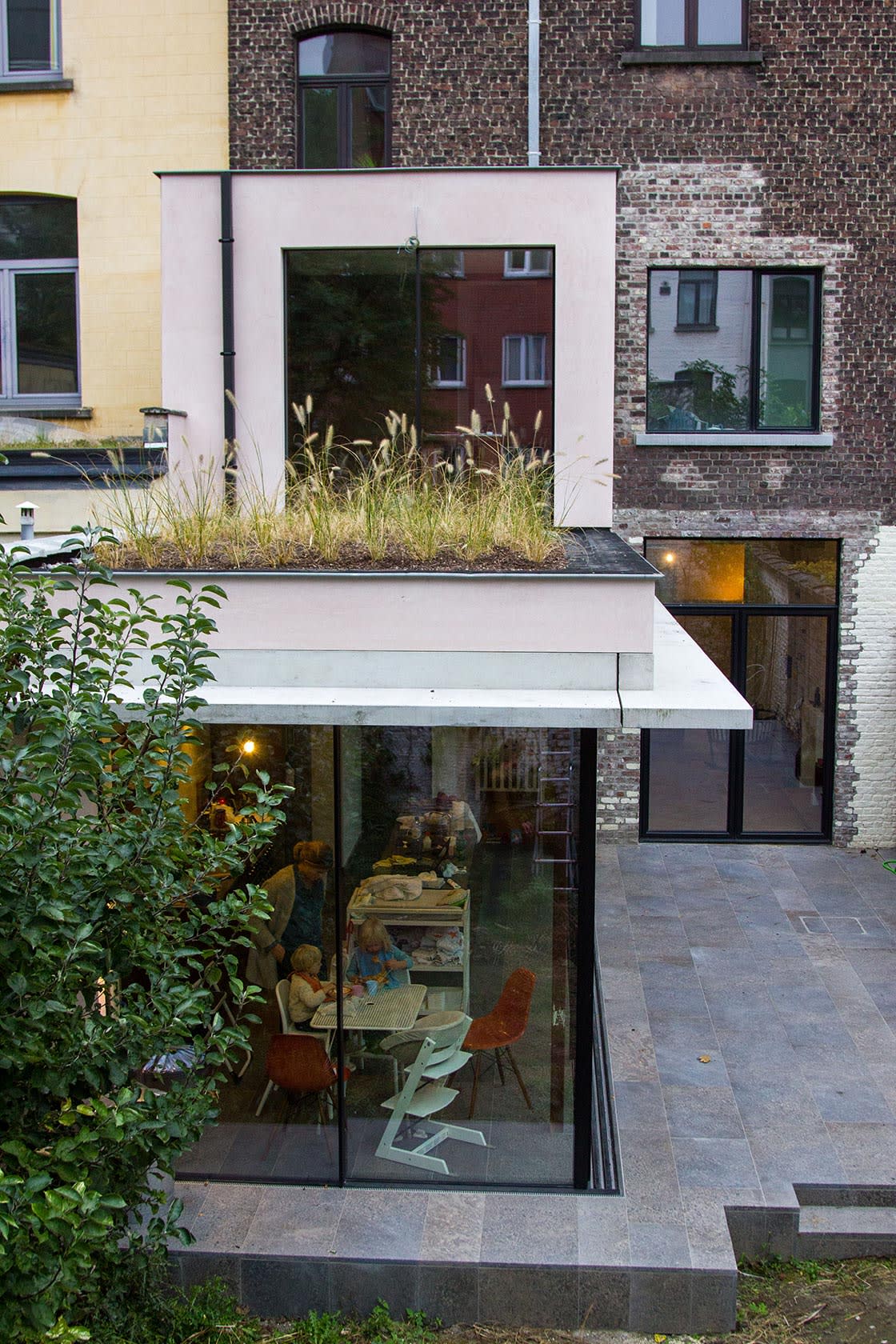 Semi-intensief groendak in Gent: semi-intensief groendak door Canopy in Gent