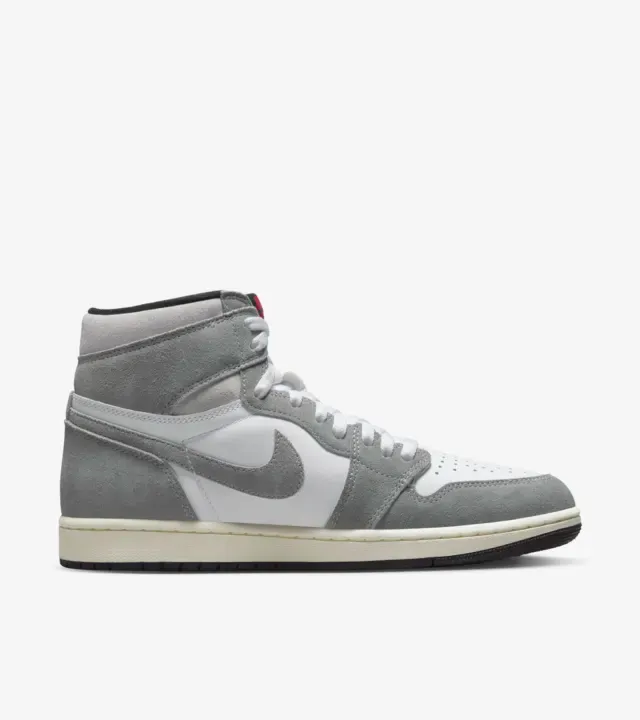air-jordan-1-retro-high-og-light-smoke-grey-dz5485-051-release-date (1).jpg