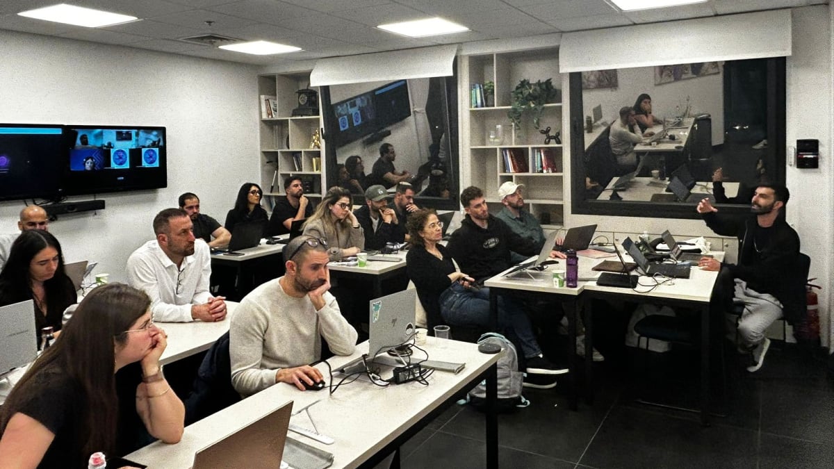 כיתת לימוד מלאה ב Focus AI Academy