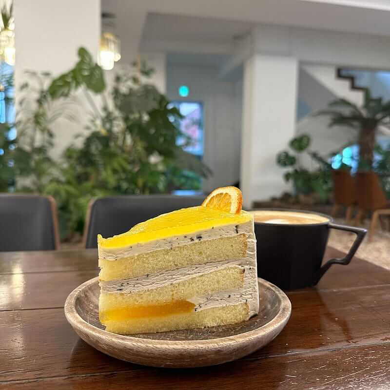 柳橙蛋糕吃起來很清爽