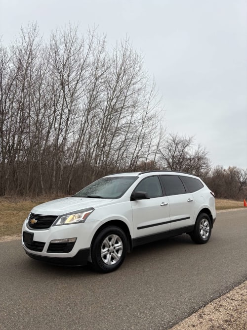 2017 Chevrolet Traverse LS FWD 4 Door Sport Utility Vehicle 3.6 6cyl.