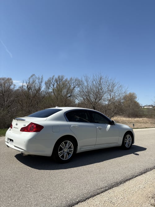 2013 Infiniti G37