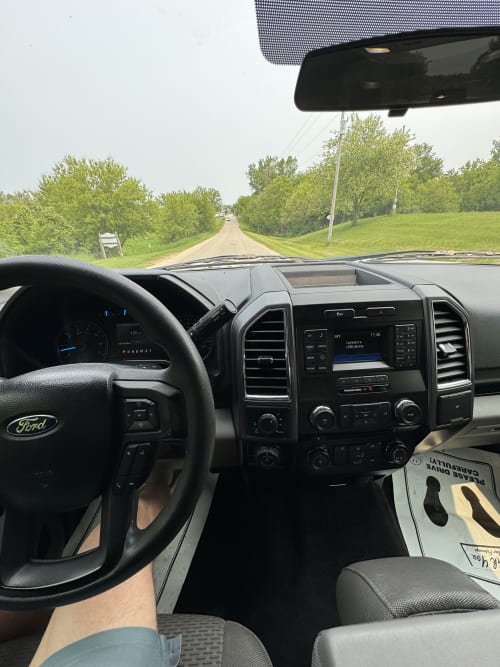 2016 Ford F50 XLT