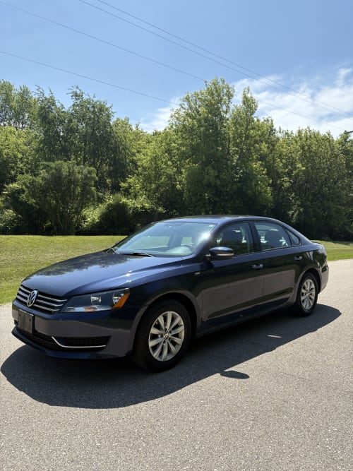 2014 Volkswagen Passat Wolfsburg 