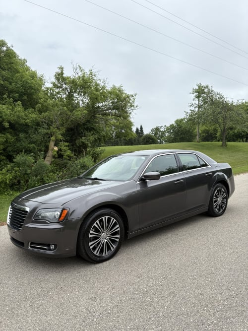2013 Chrysler 300 S AWD 4 Door Sedan 5.7 8cyl. Gasoline