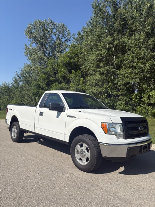2013 Ford F-150 XL 4x4 Long bed