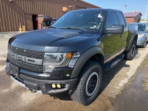  2014 Ford F150 SVT Raptor 4WD Supercab 6.2 8cyl. Gasoline